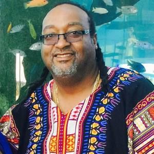 Meet your Posher, Derrick